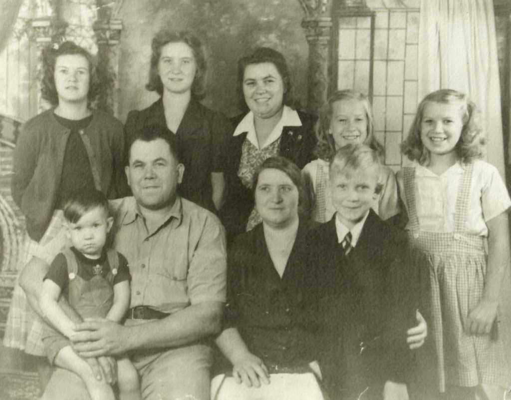 Linda Stout's PawPaw (Grandfather), Grandmother, Mother, Aunts, and Uncles